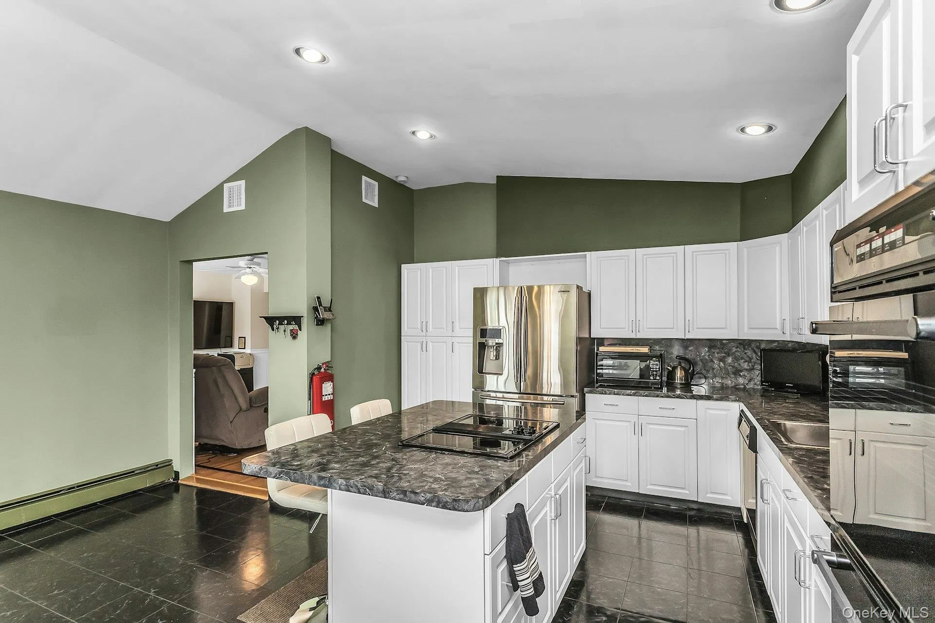 17 Chickadee Lane, Hempstead, NY, 4 Bedrooms Bedrooms, 9 Rooms Rooms,2 BathroomsBathrooms,Residential,For Rent,Chickadee,0,1038115 17 Chickadee Lane, Hempstead, NY, 4 Bedrooms Bedrooms, 9 Rooms Rooms,2 BathroomsBathrooms,Residential,For Rent,Chickadee,0,1038115