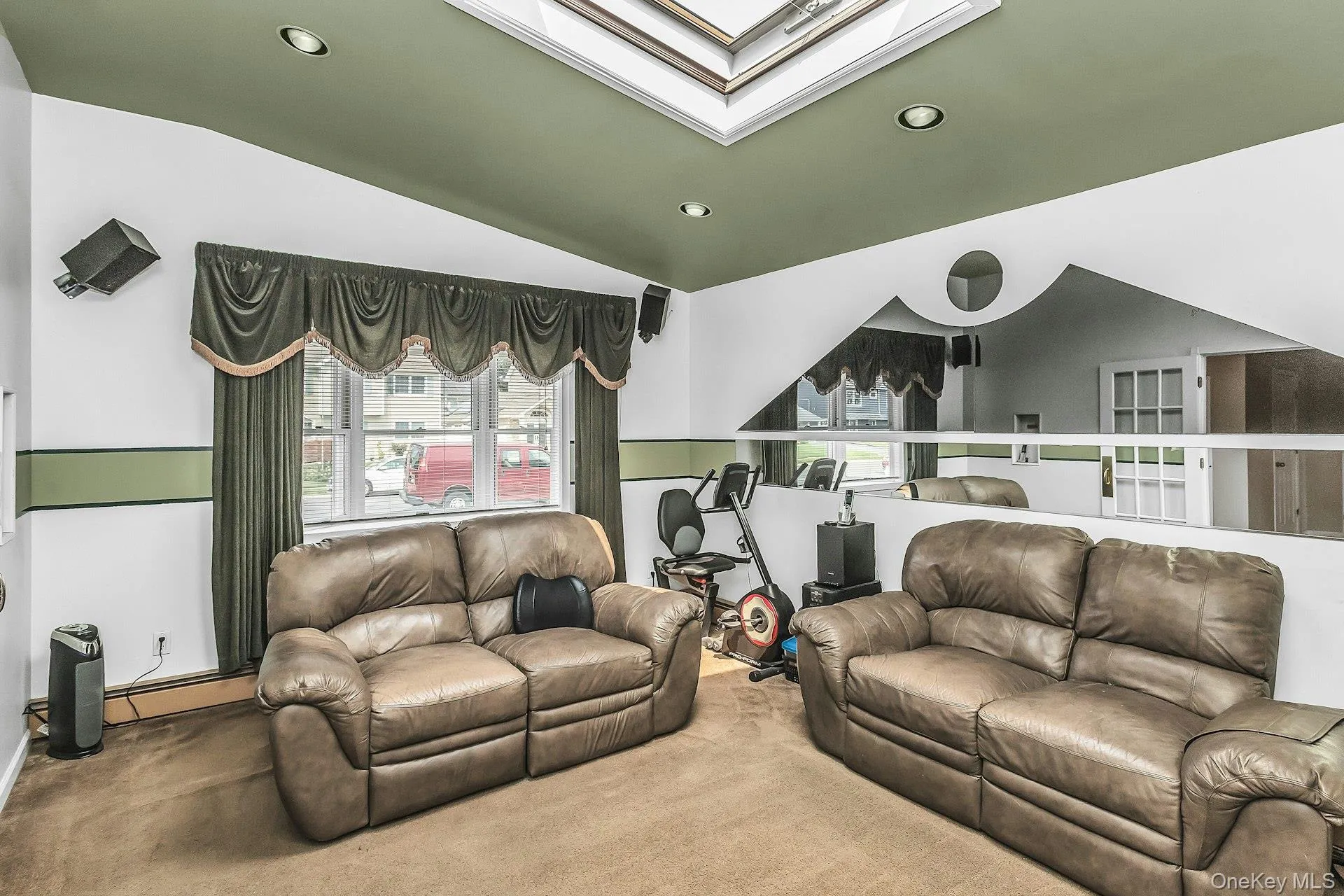 17 Chickadee Lane, Hempstead, NY, 4 Bedrooms Bedrooms, 9 Rooms Rooms,2 BathroomsBathrooms,Residential,For Rent,Chickadee,0,1038115 17 Chickadee Lane, Hempstead, NY, 4 Bedrooms Bedrooms, 9 Rooms Rooms,2 BathroomsBathrooms,Residential,For Rent,Chickadee,0,1038115