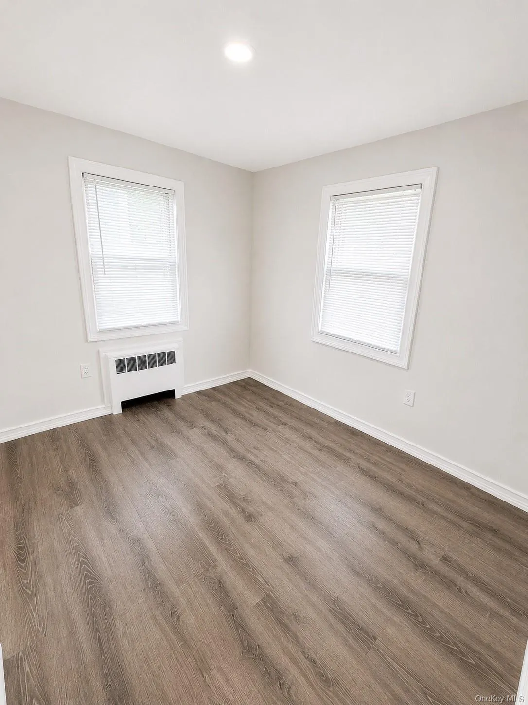 1333 5th Avenue, Islip, NY, 2 Bedroom Bedrooms, 5 Room Rooms,1 BathroomBathrooms,Residential Lease,For Rent,5th,0,1038120 1333 5th Avenue, Islip, NY, 2 Bedroom Bedrooms, 5 Room Rooms,1 BathroomBathrooms,Residential Lease,For Rent,5th,0,1038120