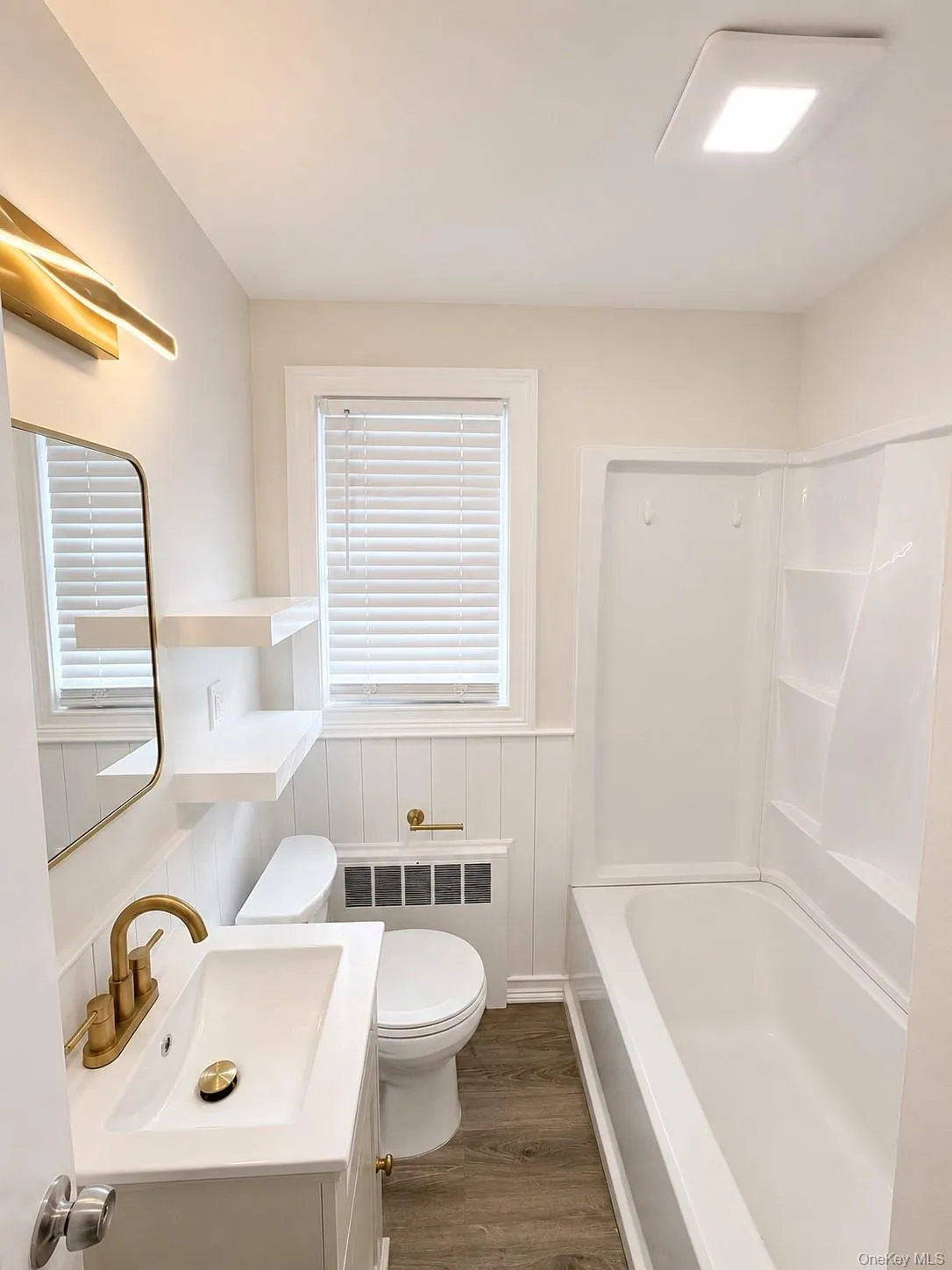 1333 5th Avenue, Islip, NY, 2 Bedroom Bedrooms, 5 Room Rooms,1 BathroomBathrooms,Residential Lease,For Rent,5th,0,1038120 1333 5th Avenue, Islip, NY, 2 Bedroom Bedrooms, 5 Room Rooms,1 BathroomBathrooms,Residential Lease,For Rent,5th,0,1038120