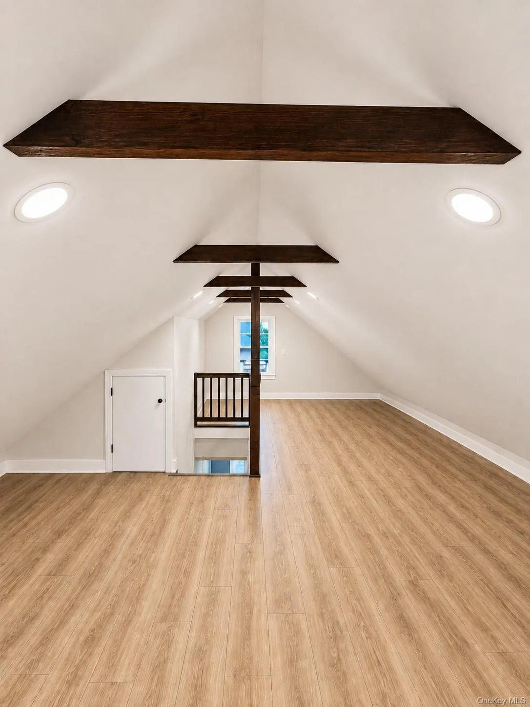 1333 5th Avenue, Islip, NY, 2 Bedroom Bedrooms, 5 Room Rooms,1 BathroomBathrooms,Residential Lease,For Rent,5th,0,1038120 1333 5th Avenue, Islip, NY, 2 Bedroom Bedrooms, 5 Room Rooms,1 BathroomBathrooms,Residential Lease,For Rent,5th,0,1038120
