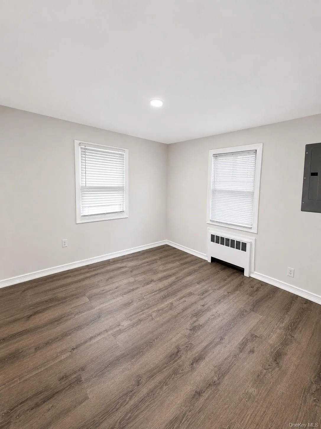1333 5th Avenue, Islip, NY, 2 Bedroom Bedrooms, 5 Room Rooms,1 BathroomBathrooms,Residential Lease,For Rent,5th,0,1038120 1333 5th Avenue, Islip, NY, 2 Bedroom Bedrooms, 5 Room Rooms,1 BathroomBathrooms,Residential Lease,For Rent,5th,0,1038120