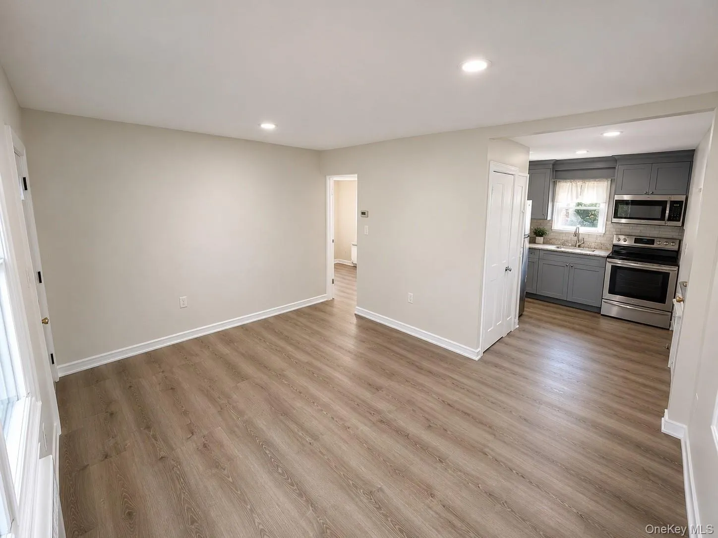 1333 5th Avenue, Islip, NY, 2 Bedroom Bedrooms, 5 Room Rooms,1 BathroomBathrooms,Residential Lease,For Rent,5th,0,1038120 1333 5th Avenue, Islip, NY, 2 Bedroom Bedrooms, 5 Room Rooms,1 BathroomBathrooms,Residential Lease,For Rent,5th,0,1038120