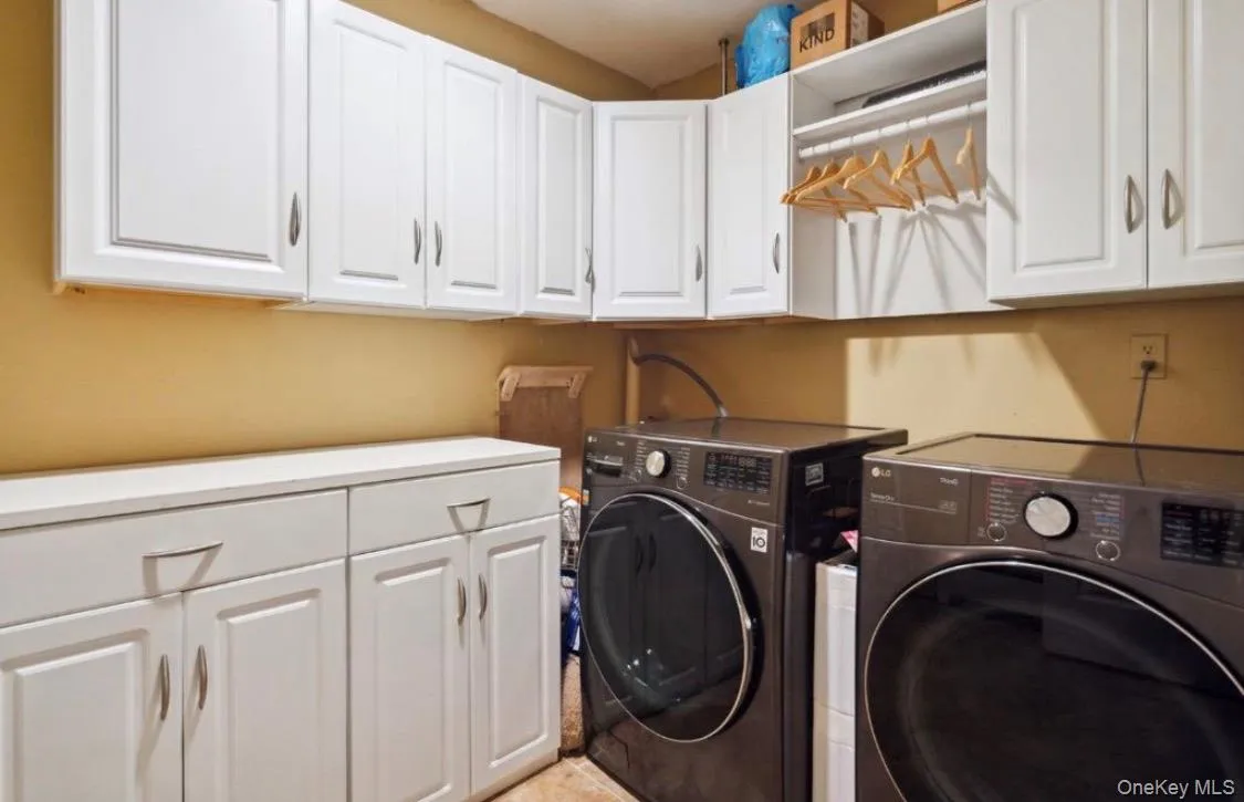 240 Woodhull Avenue, Brookhaven, NY, 5 Bedrooms Bedrooms, 11 Rooms Rooms,4 BathroomsBathrooms,Residential,For Rent,Woodhull,0,1038124 240 Woodhull Avenue, Brookhaven, NY, 5 Bedrooms Bedrooms, 11 Rooms Rooms,4 BathroomsBathrooms,Residential,For Rent,Woodhull,0,1038124
