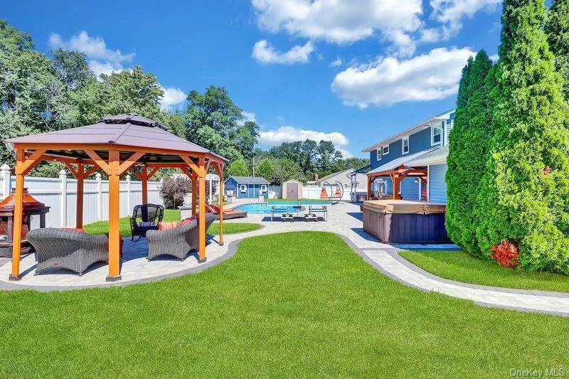 240 Woodhull Avenue, Brookhaven, NY, 5 Bedrooms Bedrooms, 11 Rooms Rooms,4 BathroomsBathrooms,Residential,For Rent,Woodhull,0,1038124 240 Woodhull Avenue, Brookhaven, NY, 5 Bedrooms Bedrooms, 11 Rooms Rooms,4 BathroomsBathrooms,Residential,For Rent,Woodhull,0,1038124