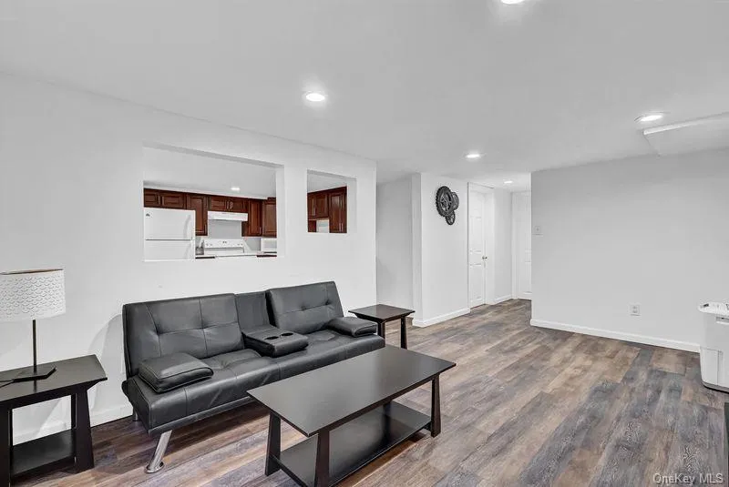 240 Woodhull Avenue, Brookhaven, NY, 5 Bedrooms Bedrooms, 11 Rooms Rooms,4 BathroomsBathrooms,Residential,For Rent,Woodhull,0,1038124 240 Woodhull Avenue, Brookhaven, NY, 5 Bedrooms Bedrooms, 11 Rooms Rooms,4 BathroomsBathrooms,Residential,For Rent,Woodhull,0,1038124