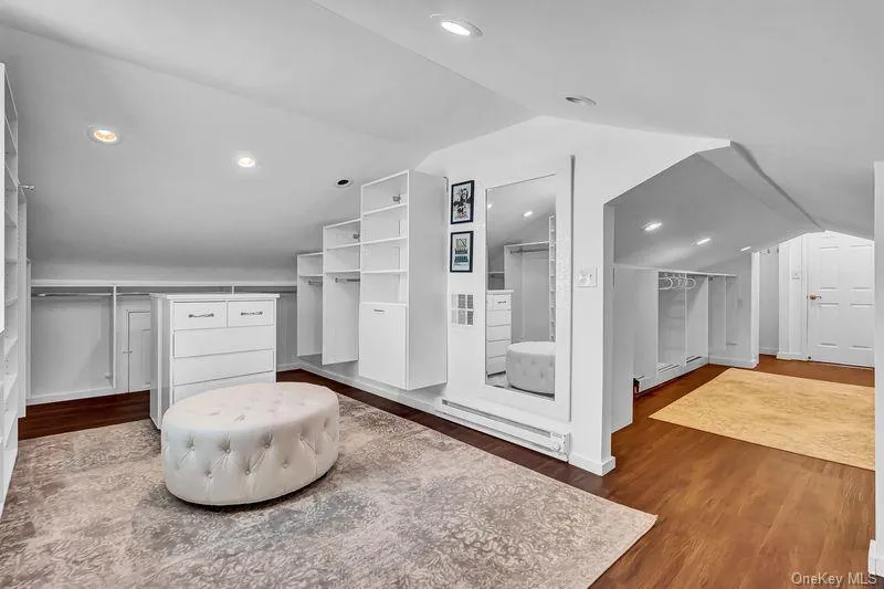 240 Woodhull Avenue, Brookhaven, NY, 5 Bedrooms Bedrooms, 11 Rooms Rooms,4 BathroomsBathrooms,Residential,For Rent,Woodhull,0,1038124 240 Woodhull Avenue, Brookhaven, NY, 5 Bedrooms Bedrooms, 11 Rooms Rooms,4 BathroomsBathrooms,Residential,For Rent,Woodhull,0,1038124