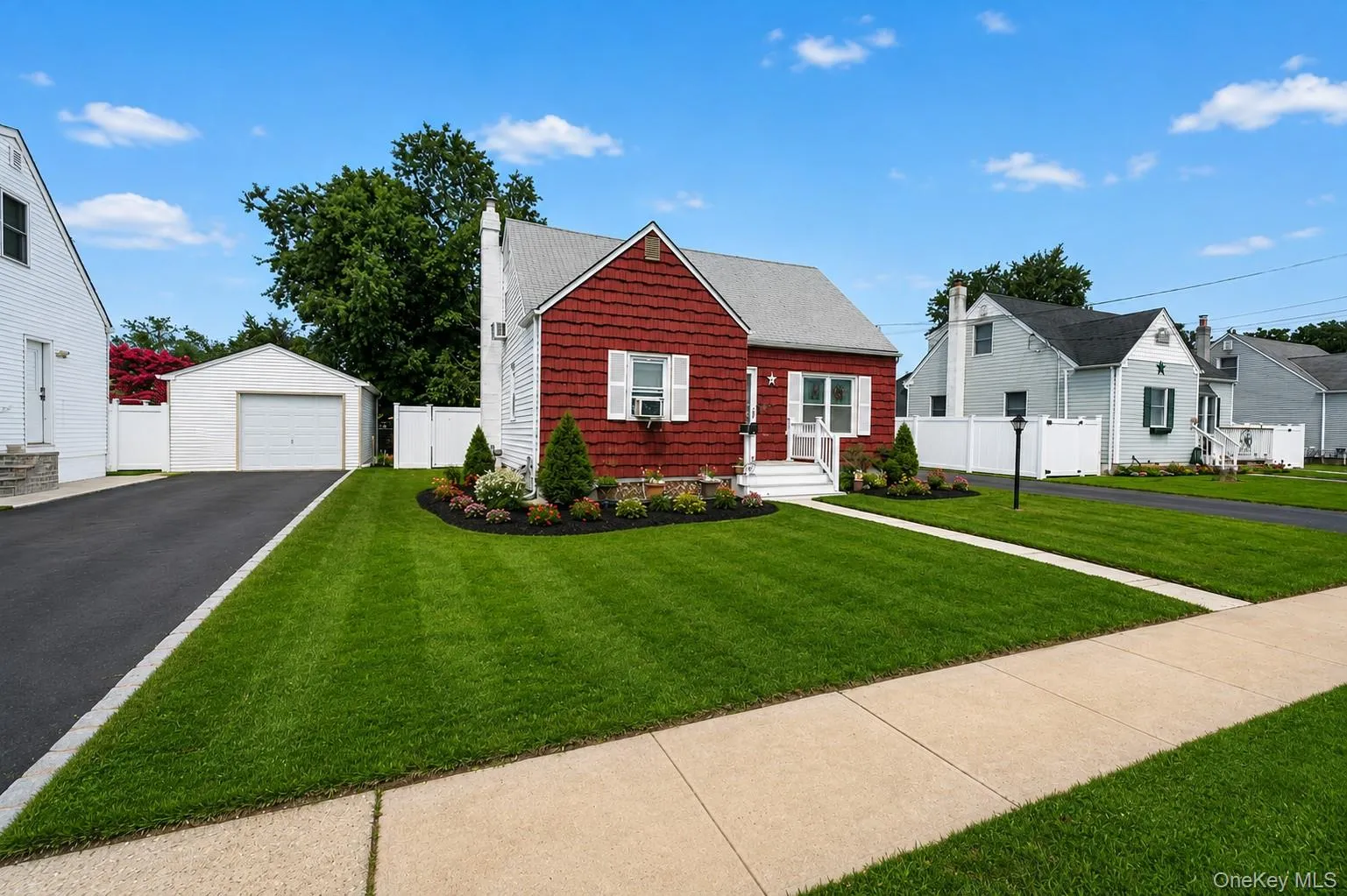 17 Heathcote Road, Babylon, NY, 4 Bedrooms Bedrooms, 8 Rooms Rooms,2 BathroomsBathrooms,Residential,For Rent,Heathcote,0,1038125 17 Heathcote Road, Babylon, NY, 4 Bedrooms Bedrooms, 8 Rooms Rooms,2 BathroomsBathrooms,Residential,For Rent,Heathcote,0,1038125