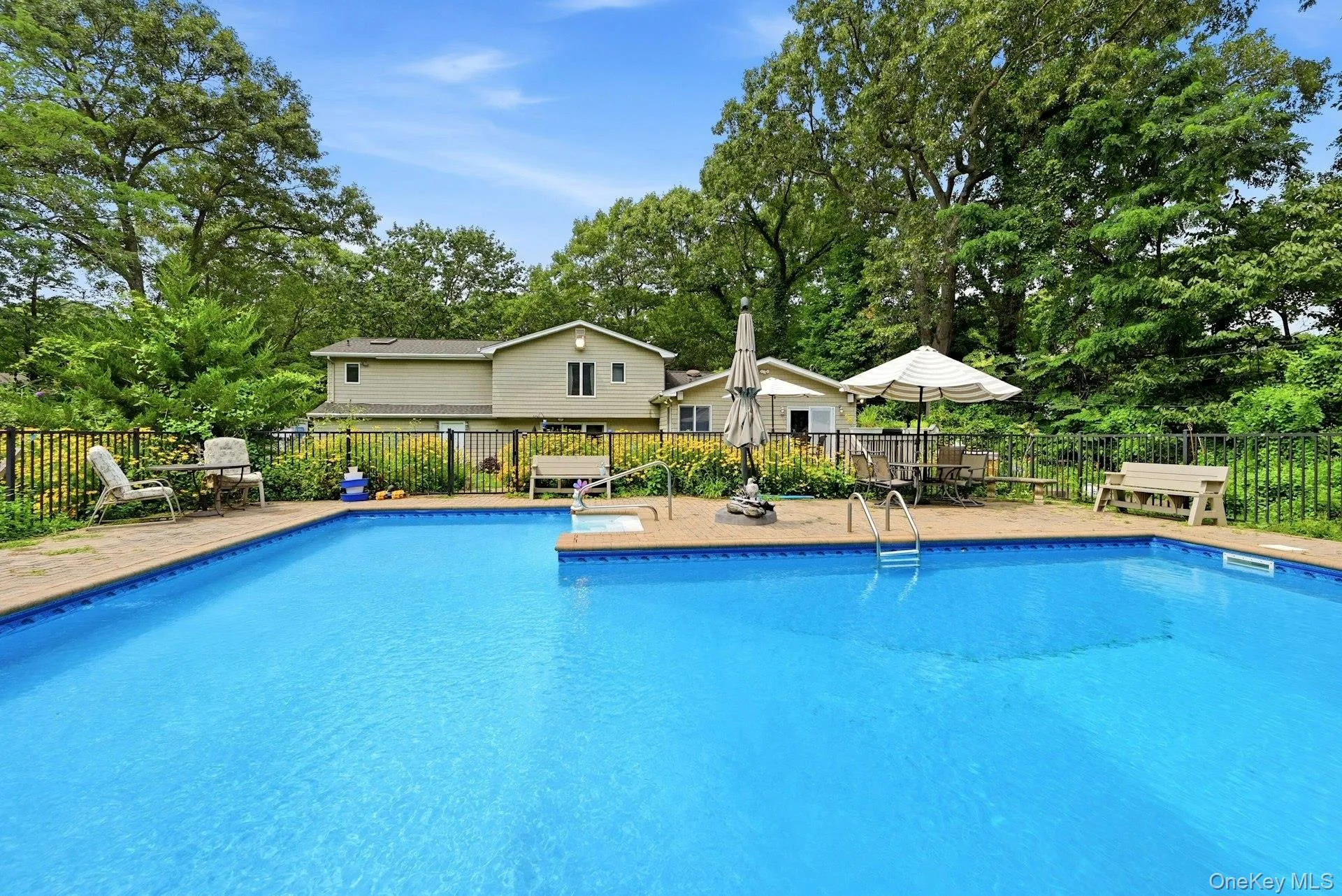 L-shaped pool L-shaped pool