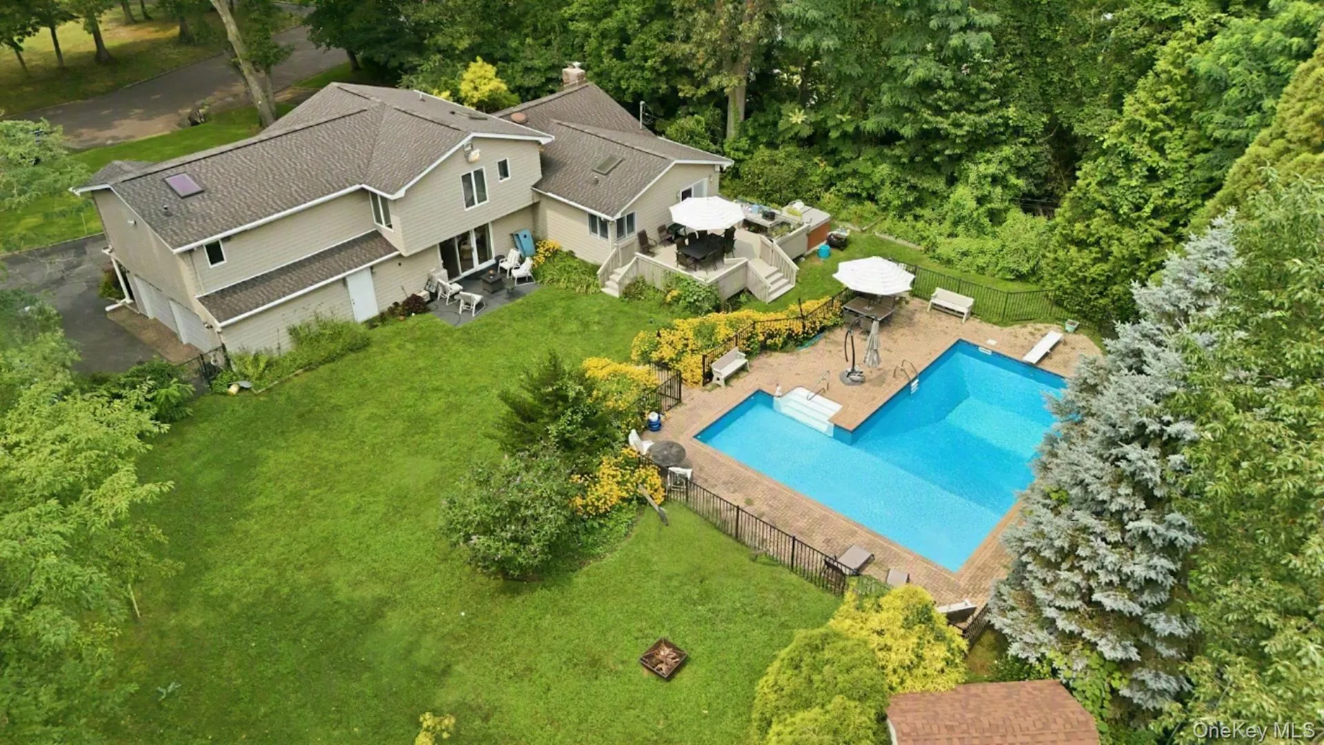 11 Soundview Drive, Brookhaven, NY, 4 Bedrooms Bedrooms, 9 Rooms Rooms,3 BathroomsBathrooms,Residential,For Rent,Soundview,0,1038126 11 Soundview Drive, Brookhaven, NY, 4 Bedrooms Bedrooms, 9 Rooms Rooms,3 BathroomsBathrooms,Residential,For Rent,Soundview,0,1038126