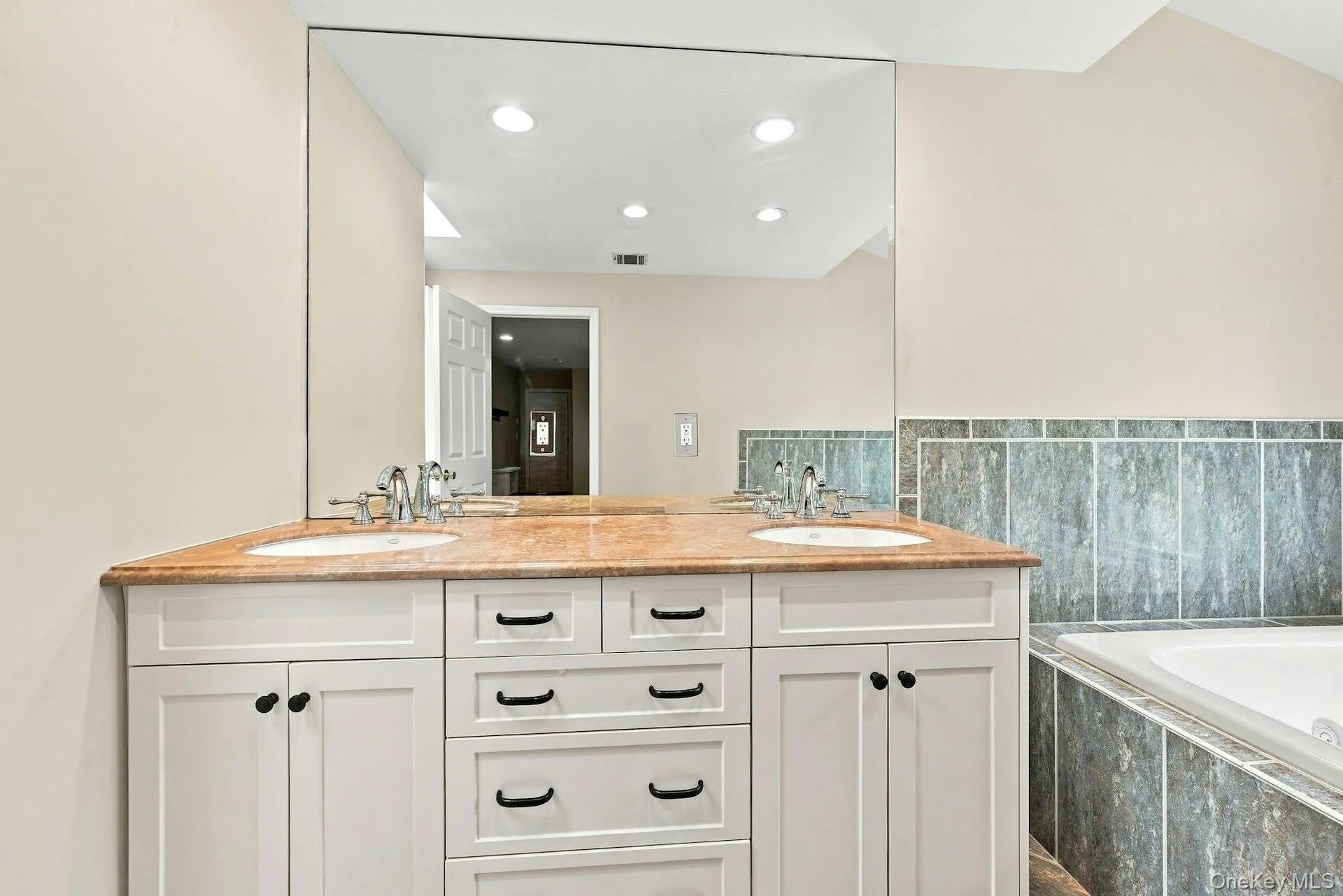 primary bath primary bath