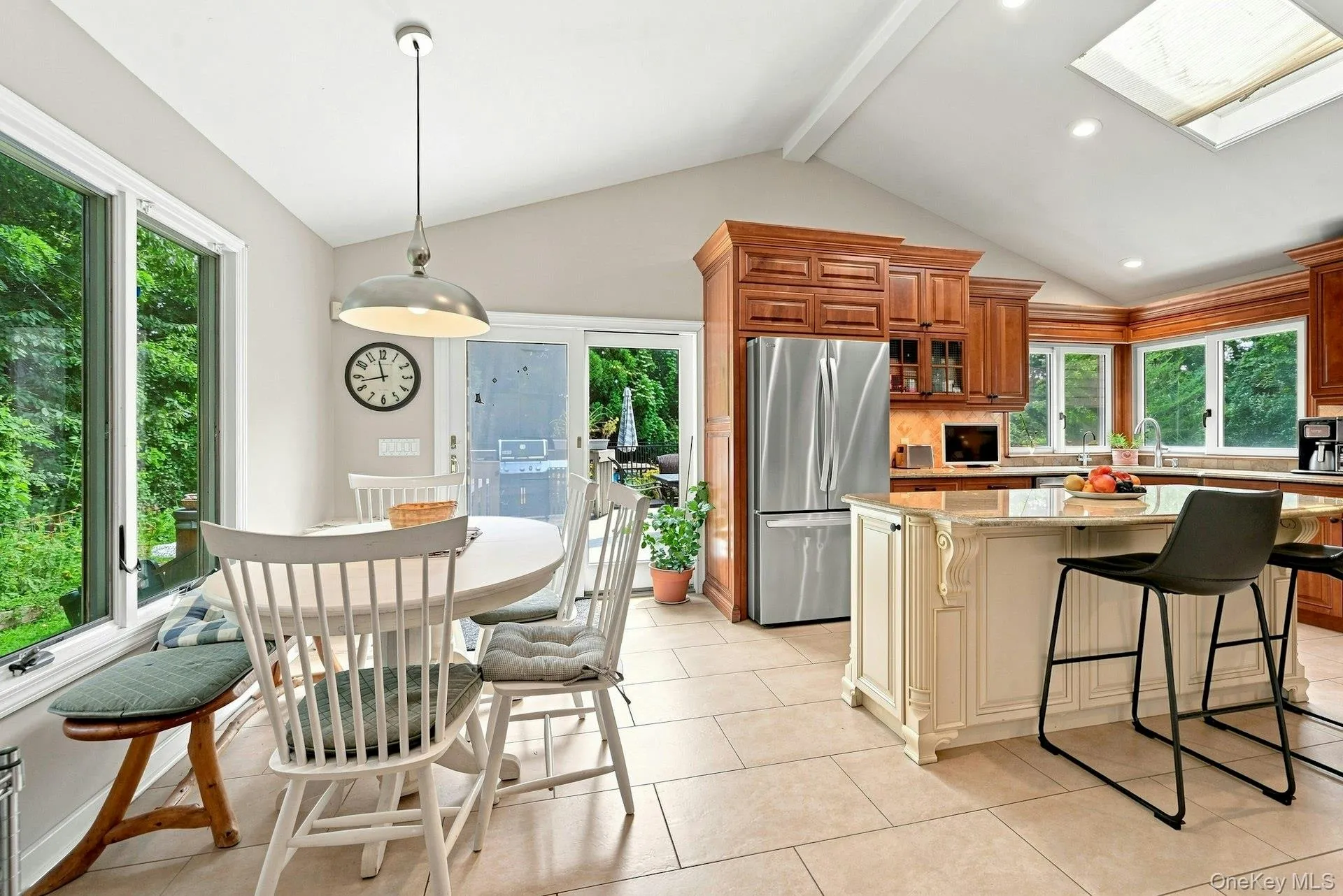 11 Soundview Drive, Brookhaven, NY, 4 Bedrooms Bedrooms, 9 Rooms Rooms,3 BathroomsBathrooms,Residential,For Rent,Soundview,0,1038126 11 Soundview Drive, Brookhaven, NY, 4 Bedrooms Bedrooms, 9 Rooms Rooms,3 BathroomsBathrooms,Residential,For Rent,Soundview,0,1038126