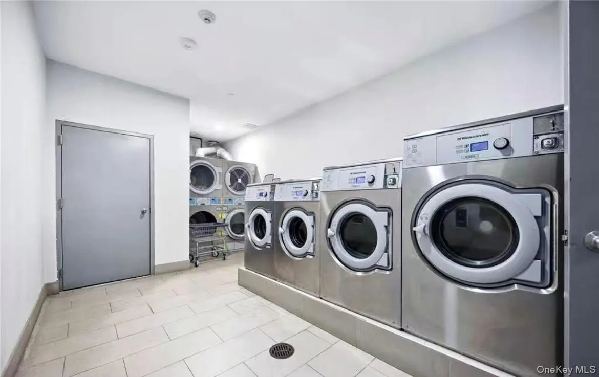 15815 Union Turnpike, New York, NY, 2 Bedrooms Bedrooms, 3 Rooms Rooms,1 BathroomBathrooms,Residential,For Rent,Union,0,1038128 15815 Union Turnpike, New York, NY, 2 Bedrooms Bedrooms, 3 Rooms Rooms,1 BathroomBathrooms,Residential,For Rent,Union,0,1038128
