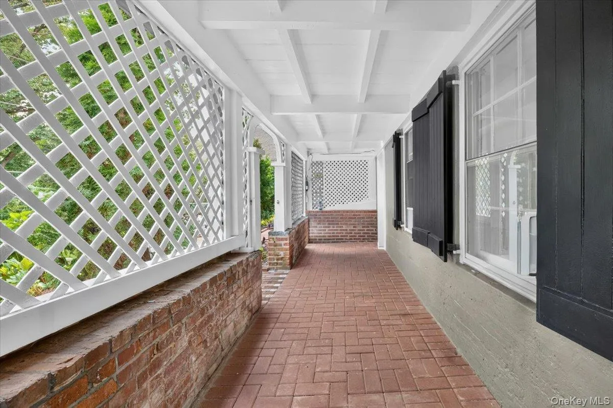 148 Main Street, North Hempstead, NY, 4 Bedrooms Bedrooms, 8 Rooms Rooms,3 BathroomsBathrooms,Residential,For Rent,Main,0,1038137 148 Main Street, North Hempstead, NY, 4 Bedrooms Bedrooms, 8 Rooms Rooms,3 BathroomsBathrooms,Residential,For Rent,Main,0,1038137