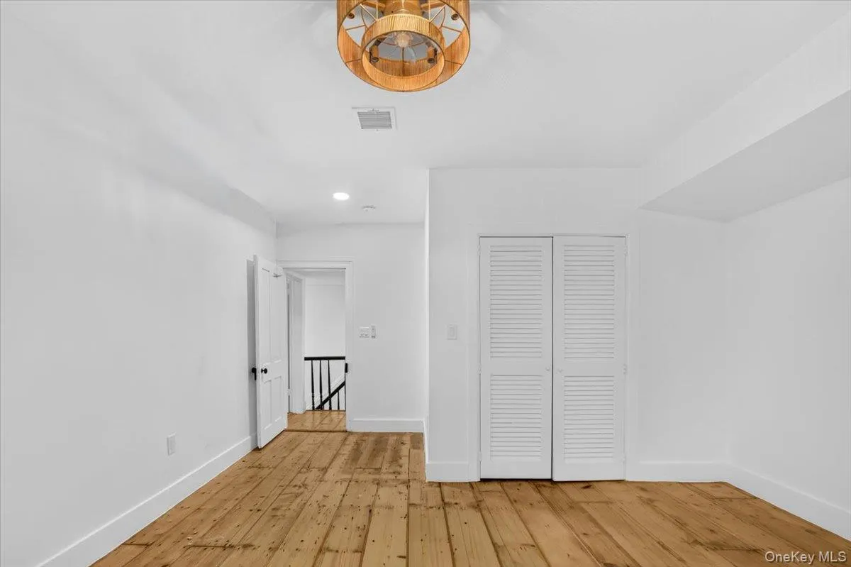 148 Main Street, North Hempstead, NY, 4 Bedrooms Bedrooms, 8 Rooms Rooms,3 BathroomsBathrooms,Residential,For Rent,Main,0,1038137 148 Main Street, North Hempstead, NY, 4 Bedrooms Bedrooms, 8 Rooms Rooms,3 BathroomsBathrooms,Residential,For Rent,Main,0,1038137