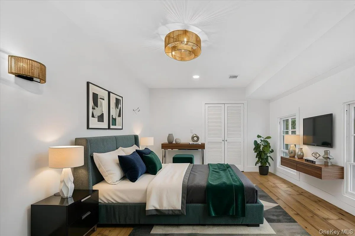 148 Main Street, North Hempstead, NY, 4 Bedrooms Bedrooms, 8 Rooms Rooms,3 BathroomsBathrooms,Residential,For Rent,Main,0,1038137 148 Main Street, North Hempstead, NY, 4 Bedrooms Bedrooms, 8 Rooms Rooms,3 BathroomsBathrooms,Residential,For Rent,Main,0,1038137