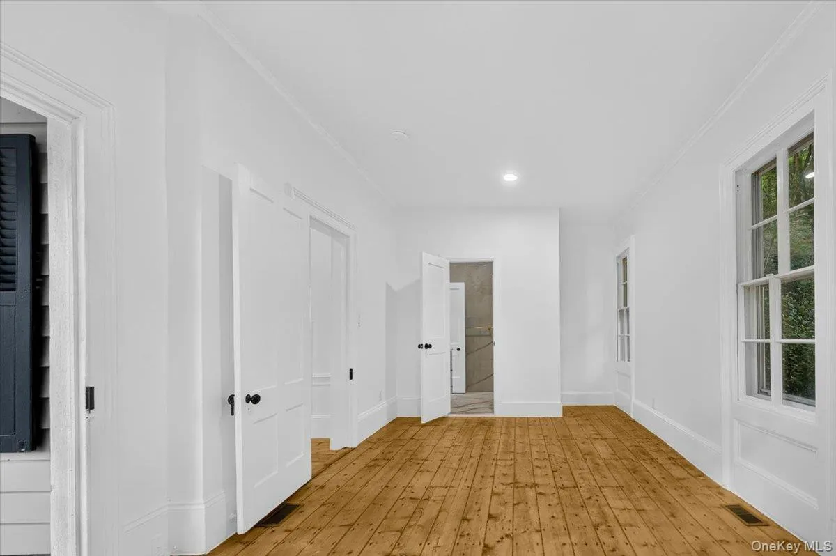 148 Main Street, North Hempstead, NY, 4 Bedrooms Bedrooms, 8 Rooms Rooms,3 BathroomsBathrooms,Residential,For Rent,Main,0,1038137 148 Main Street, North Hempstead, NY, 4 Bedrooms Bedrooms, 8 Rooms Rooms,3 BathroomsBathrooms,Residential,For Rent,Main,0,1038137