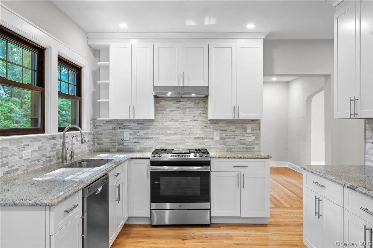 3 Walworth Terrace, White Plains, NY, 5 Bedrooms Bedrooms, 9 Rooms Rooms,3 BathroomsBathrooms,Residential,For Rent,Walworth,0,1038144 3 Walworth Terrace, White Plains, NY, 5 Bedrooms Bedrooms, 9 Rooms Rooms,3 BathroomsBathrooms,Residential,For Rent,Walworth,0,1038144