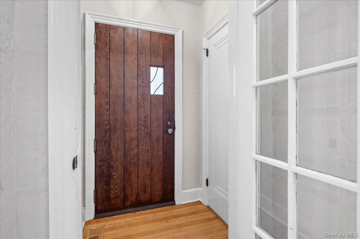 3 Walworth Terrace, White Plains, NY, 5 Bedrooms Bedrooms, 9 Rooms Rooms,3 BathroomsBathrooms,Residential,For Rent,Walworth,0,1038144 3 Walworth Terrace, White Plains, NY, 5 Bedrooms Bedrooms, 9 Rooms Rooms,3 BathroomsBathrooms,Residential,For Rent,Walworth,0,1038144
