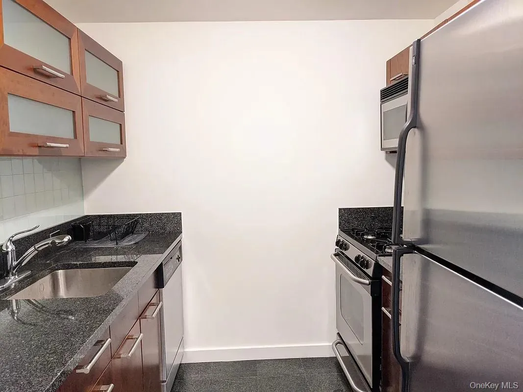 121 23rd Street, New York, NY, 1 Room Rooms,1 BathroomBathrooms,Residential Lease,For Rent,23rd,0,1038148 121 23rd Street, New York, NY, 1 Room Rooms,1 BathroomBathrooms,Residential Lease,For Rent,23rd,0,1038148