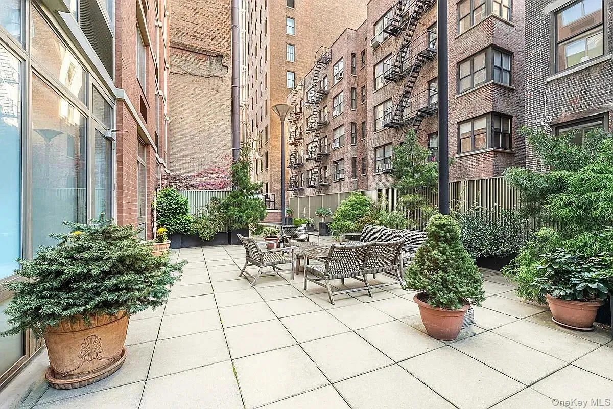 121 23rd Street, New York, NY, 1 Room Rooms,1 BathroomBathrooms,Residential Lease,For Rent,23rd,0,1038148 121 23rd Street, New York, NY, 1 Room Rooms,1 BathroomBathrooms,Residential Lease,For Rent,23rd,0,1038148