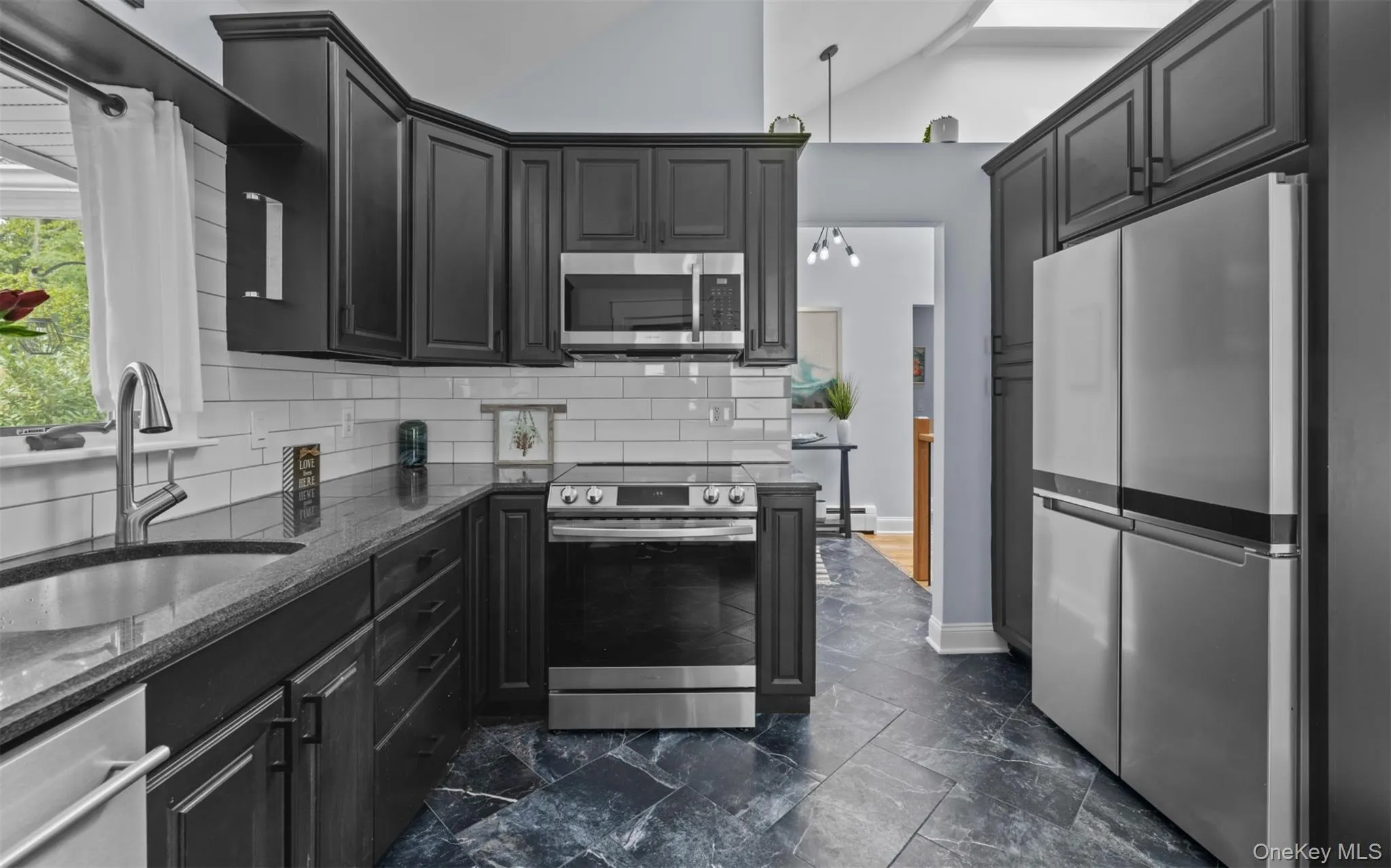 39 Potter Lane, Huntington, NY, 3 Bedrooms Bedrooms, 7 Rooms Rooms,2 BathroomsBathrooms,Residential,For Rent,Potter,0,1038159 39 Potter Lane, Huntington, NY, 3 Bedrooms Bedrooms, 7 Rooms Rooms,2 BathroomsBathrooms,Residential,For Rent,Potter,0,1038159