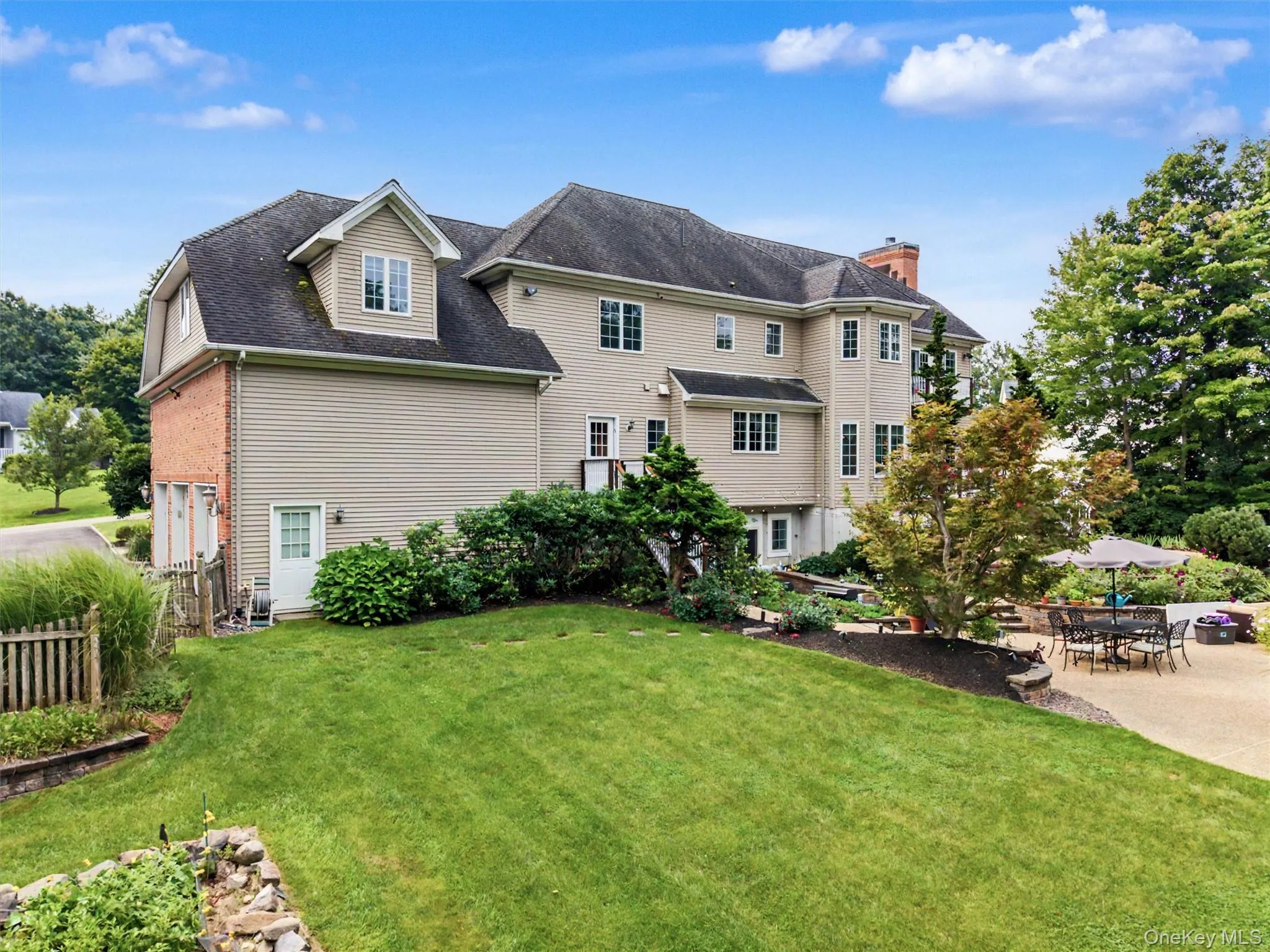 22 Bennington Drive, Woodbury, NY, 5 Bedrooms Bedrooms, 9 Rooms Rooms,2 BathroomsBathrooms,Residential,For Rent,Bennington,0,1038162 22 Bennington Drive, Woodbury, NY, 5 Bedrooms Bedrooms, 9 Rooms Rooms,2 BathroomsBathrooms,Residential,For Rent,Bennington,0,1038162
