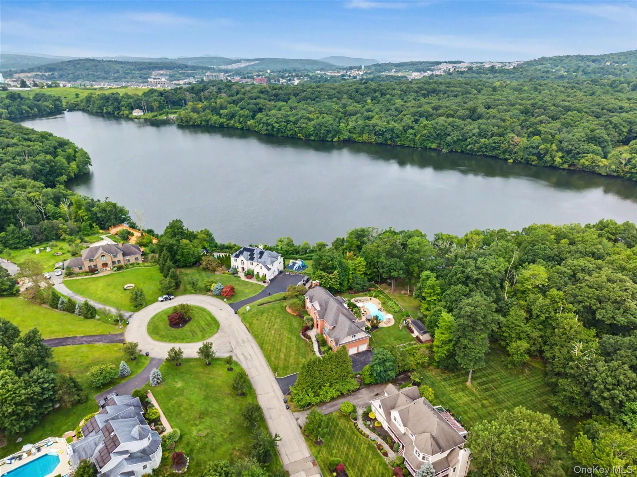 22 Bennington Drive, Woodbury, NY, 5 Bedrooms Bedrooms, 9 Rooms Rooms,2 BathroomsBathrooms,Residential,For Rent,Bennington,0,1038162 22 Bennington Drive, Woodbury, NY, 5 Bedrooms Bedrooms, 9 Rooms Rooms,2 BathroomsBathrooms,Residential,For Rent,Bennington,0,1038162
