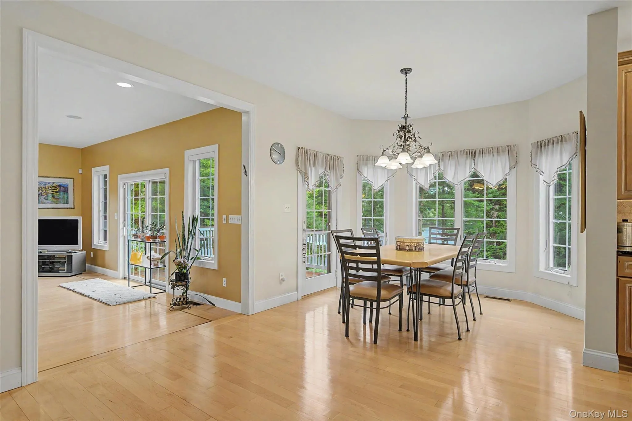 22 Bennington Drive, Woodbury, NY, 5 Bedrooms Bedrooms, 9 Rooms Rooms,2 BathroomsBathrooms,Residential,For Rent,Bennington,0,1038162 22 Bennington Drive, Woodbury, NY, 5 Bedrooms Bedrooms, 9 Rooms Rooms,2 BathroomsBathrooms,Residential,For Rent,Bennington,0,1038162