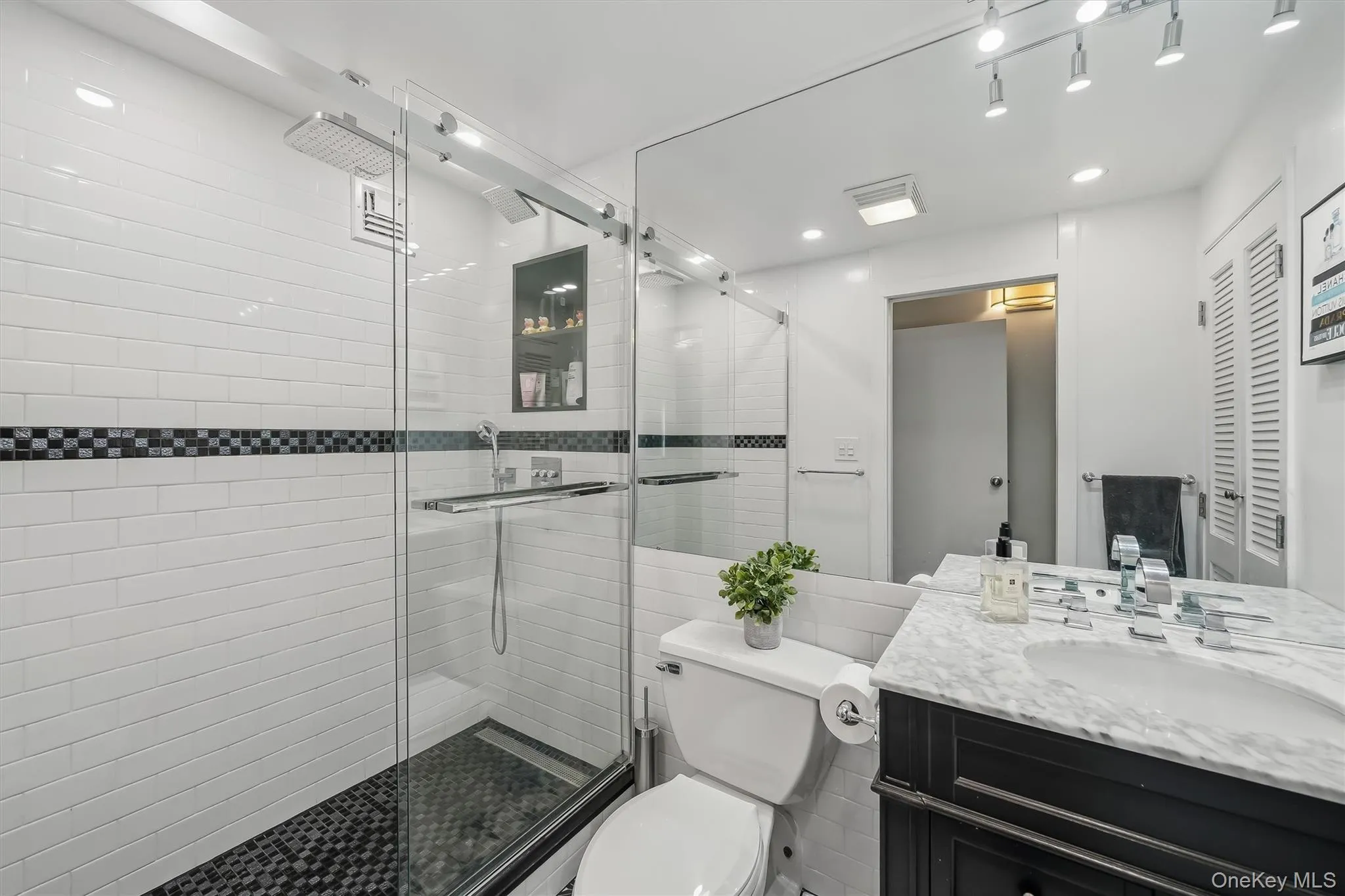 1376 Midland Avenue, Yonkers, NY, 2 Bedrooms Bedrooms, 5 Rooms Rooms,2 BathroomsBathrooms,Residential,For Rent,Midland,0,1038163 1376 Midland Avenue, Yonkers, NY, 2 Bedrooms Bedrooms, 5 Rooms Rooms,2 BathroomsBathrooms,Residential,For Rent,Midland,0,1038163