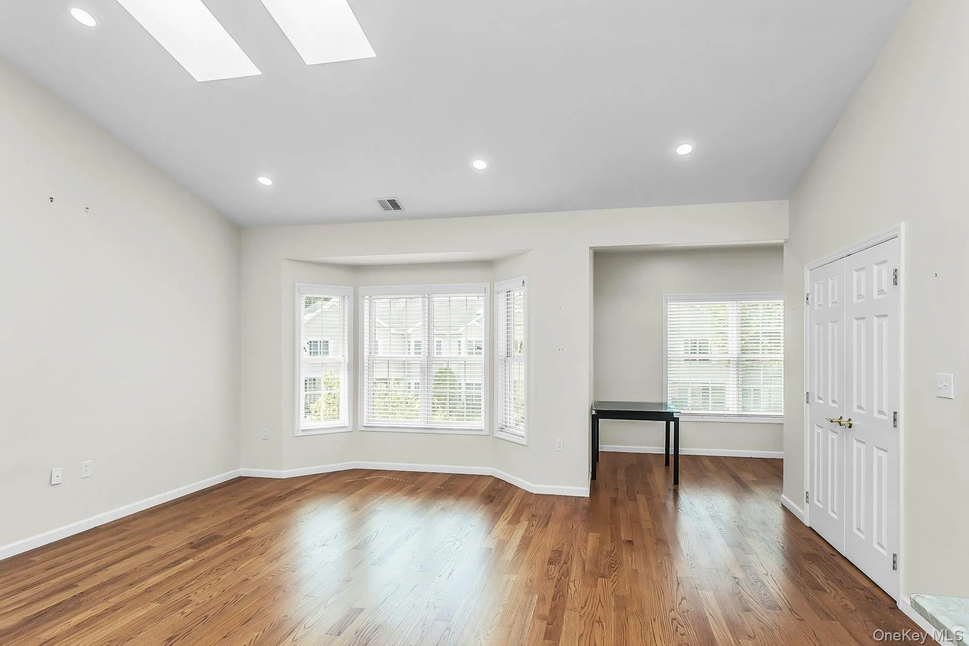 74 Miro Place, North Hempstead, NY, 2 Bedrooms Bedrooms, 5 Rooms Rooms,2 BathroomsBathrooms,Residential,For Rent,Miro,0,1038165 74 Miro Place, North Hempstead, NY, 2 Bedrooms Bedrooms, 5 Rooms Rooms,2 BathroomsBathrooms,Residential,For Rent,Miro,0,1038165