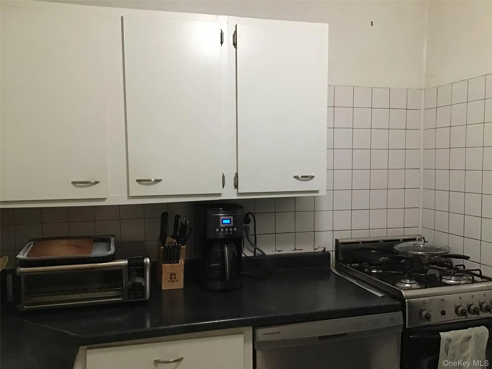 6 Birchwood Court, North Hempstead, NY, 1 Bedroom Bedrooms, 4 Rooms Rooms,1 BathroomBathrooms,Residential,For Rent,Birchwood,0,1038170 6 Birchwood Court, North Hempstead, NY, 1 Bedroom Bedrooms, 4 Rooms Rooms,1 BathroomBathrooms,Residential,For Rent,Birchwood,0,1038170