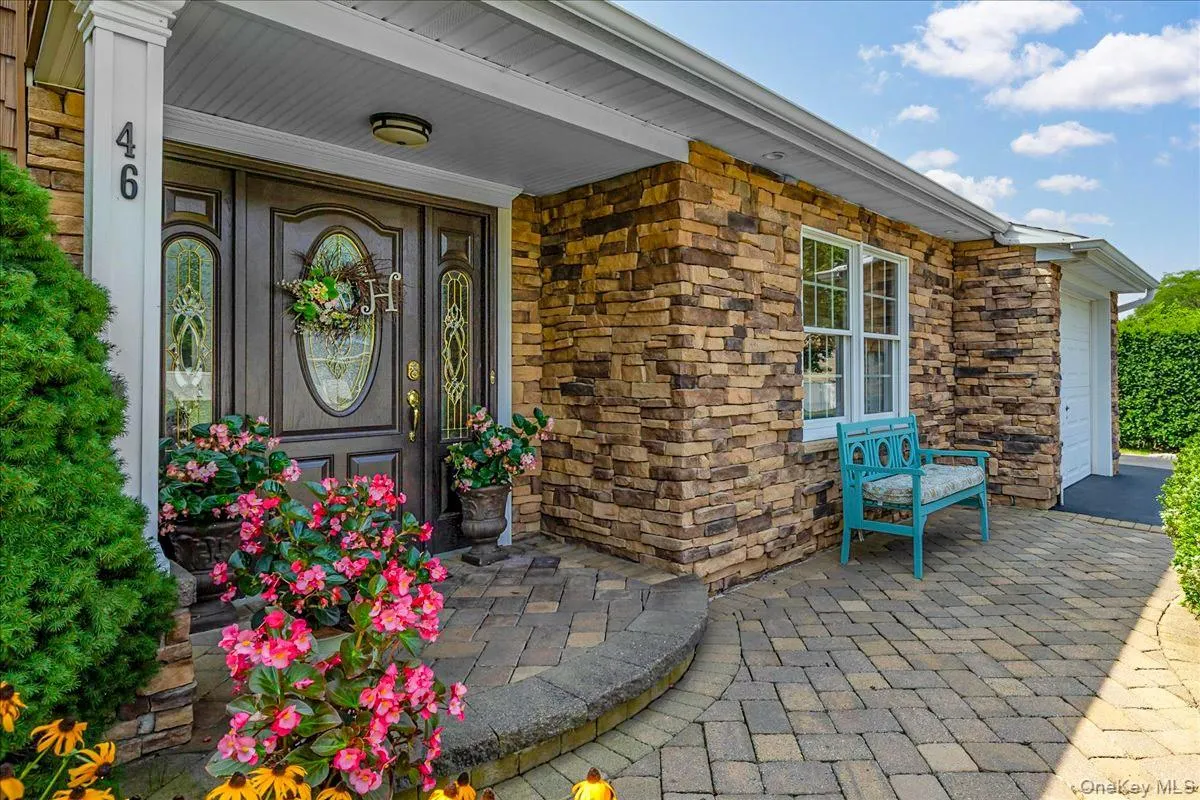 46 Berkshire Road, Islip, NY, 4 Bedrooms Bedrooms, 10 Rooms Rooms,1 BathroomBathrooms,Residential,For Rent,Berkshire,0,1038172 46 Berkshire Road, Islip, NY, 4 Bedrooms Bedrooms, 10 Rooms Rooms,1 BathroomBathrooms,Residential,For Rent,Berkshire,0,1038172