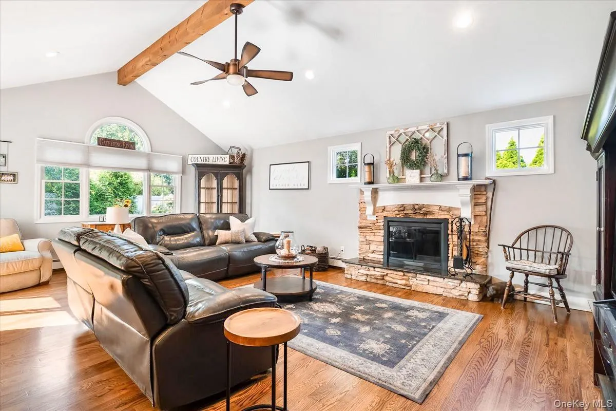 46 Berkshire Road, Islip, NY, 4 Bedrooms Bedrooms, 10 Rooms Rooms,1 BathroomBathrooms,Residential,For Rent,Berkshire,0,1038172 46 Berkshire Road, Islip, NY, 4 Bedrooms Bedrooms, 10 Rooms Rooms,1 BathroomBathrooms,Residential,For Rent,Berkshire,0,1038172