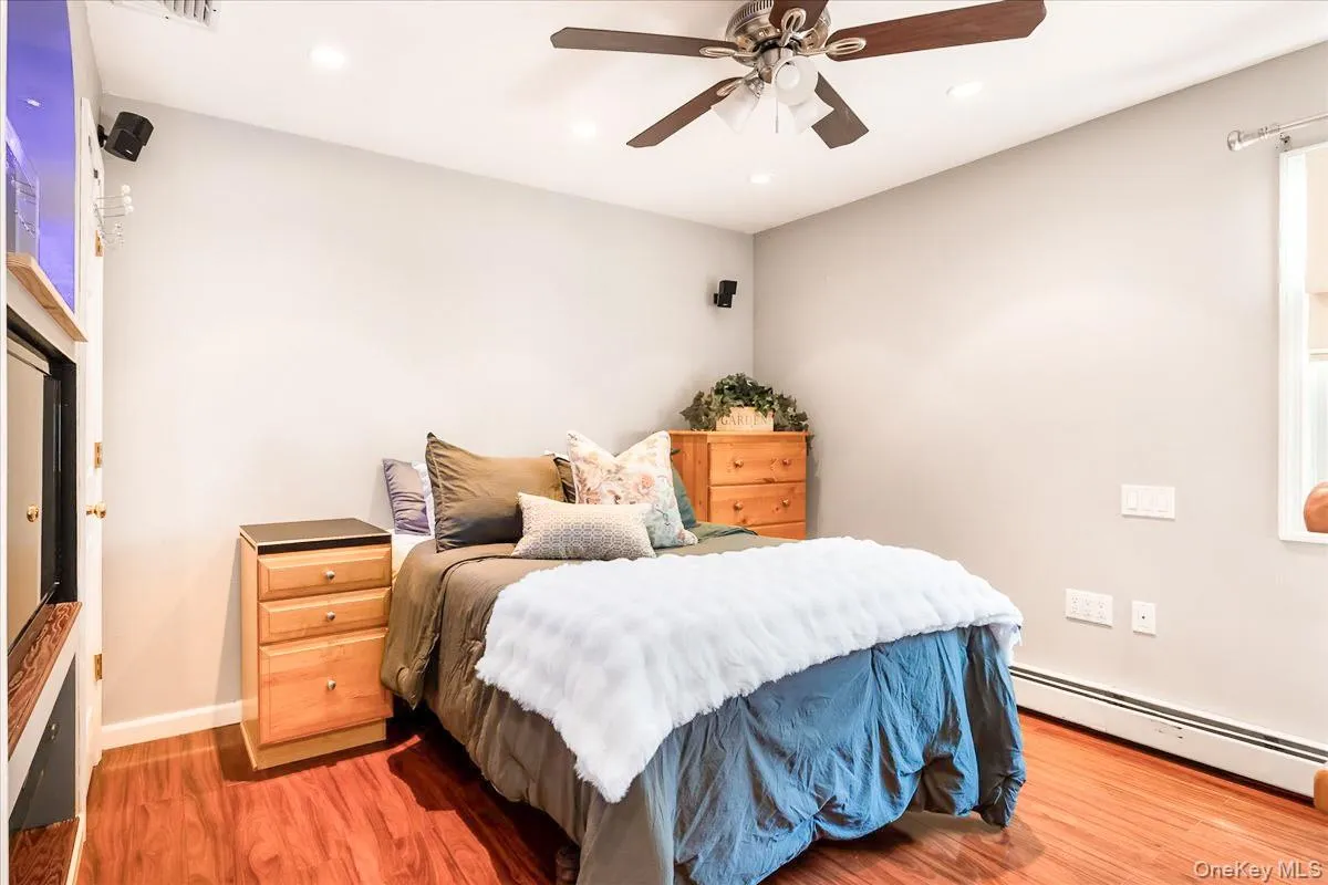 46 Berkshire Road, Islip, NY, 4 Bedrooms Bedrooms, 10 Rooms Rooms,1 BathroomBathrooms,Residential,For Rent,Berkshire,0,1038172 46 Berkshire Road, Islip, NY, 4 Bedrooms Bedrooms, 10 Rooms Rooms,1 BathroomBathrooms,Residential,For Rent,Berkshire,0,1038172