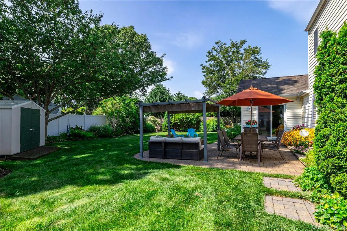 46 Berkshire Road, Islip, NY, 4 Bedrooms Bedrooms, 10 Rooms Rooms,1 BathroomBathrooms,Residential,For Rent,Berkshire,0,1038172 46 Berkshire Road, Islip, NY, 4 Bedrooms Bedrooms, 10 Rooms Rooms,1 BathroomBathrooms,Residential,For Rent,Berkshire,0,1038172