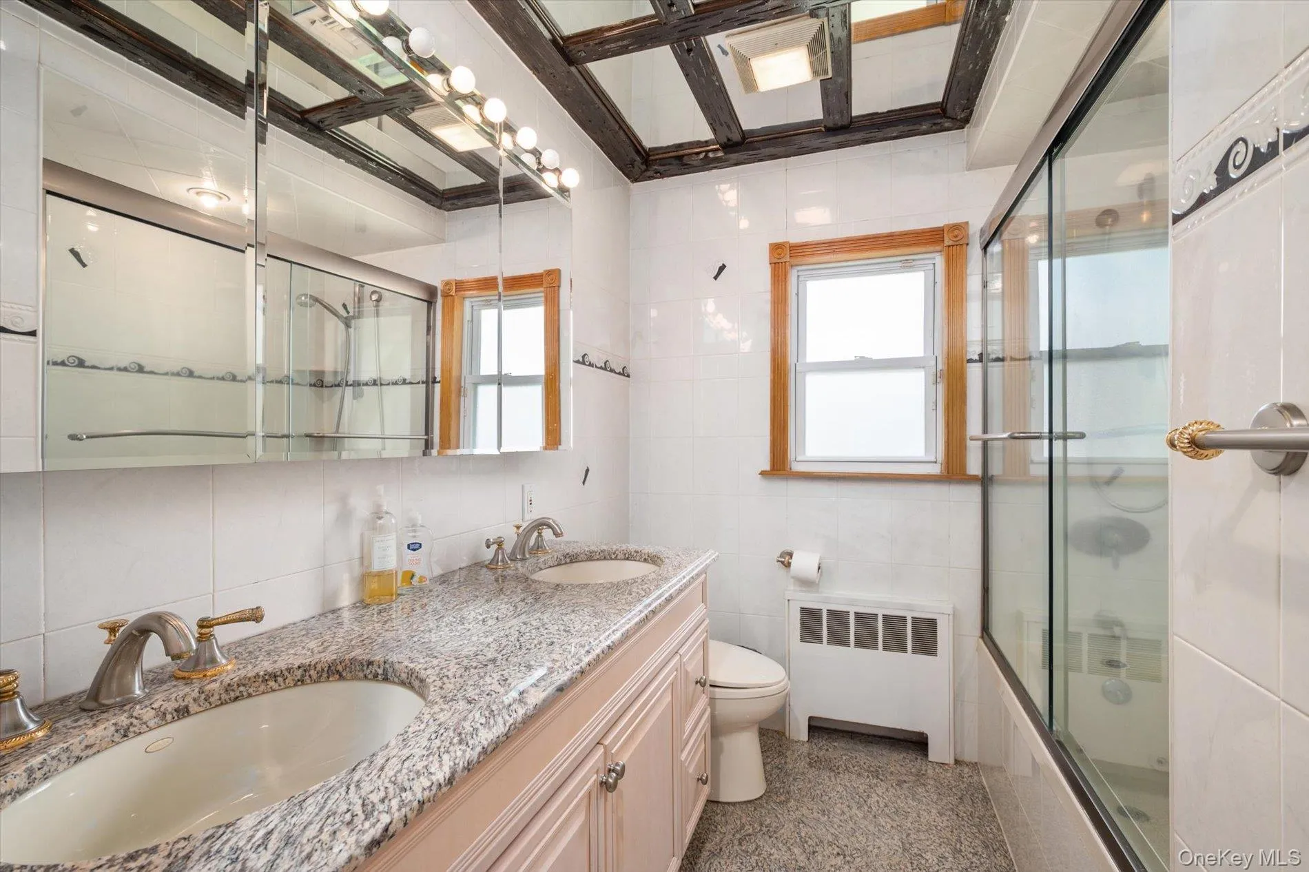 131 Stratford, North Hempstead, NY, 3 Bedrooms Bedrooms, 9 Rooms Rooms,2 BathroomsBathrooms,Residential,For Rent,Stratford,0,1038179 131 Stratford, North Hempstead, NY, 3 Bedrooms Bedrooms, 9 Rooms Rooms,2 BathroomsBathrooms,Residential,For Rent,Stratford,0,1038179