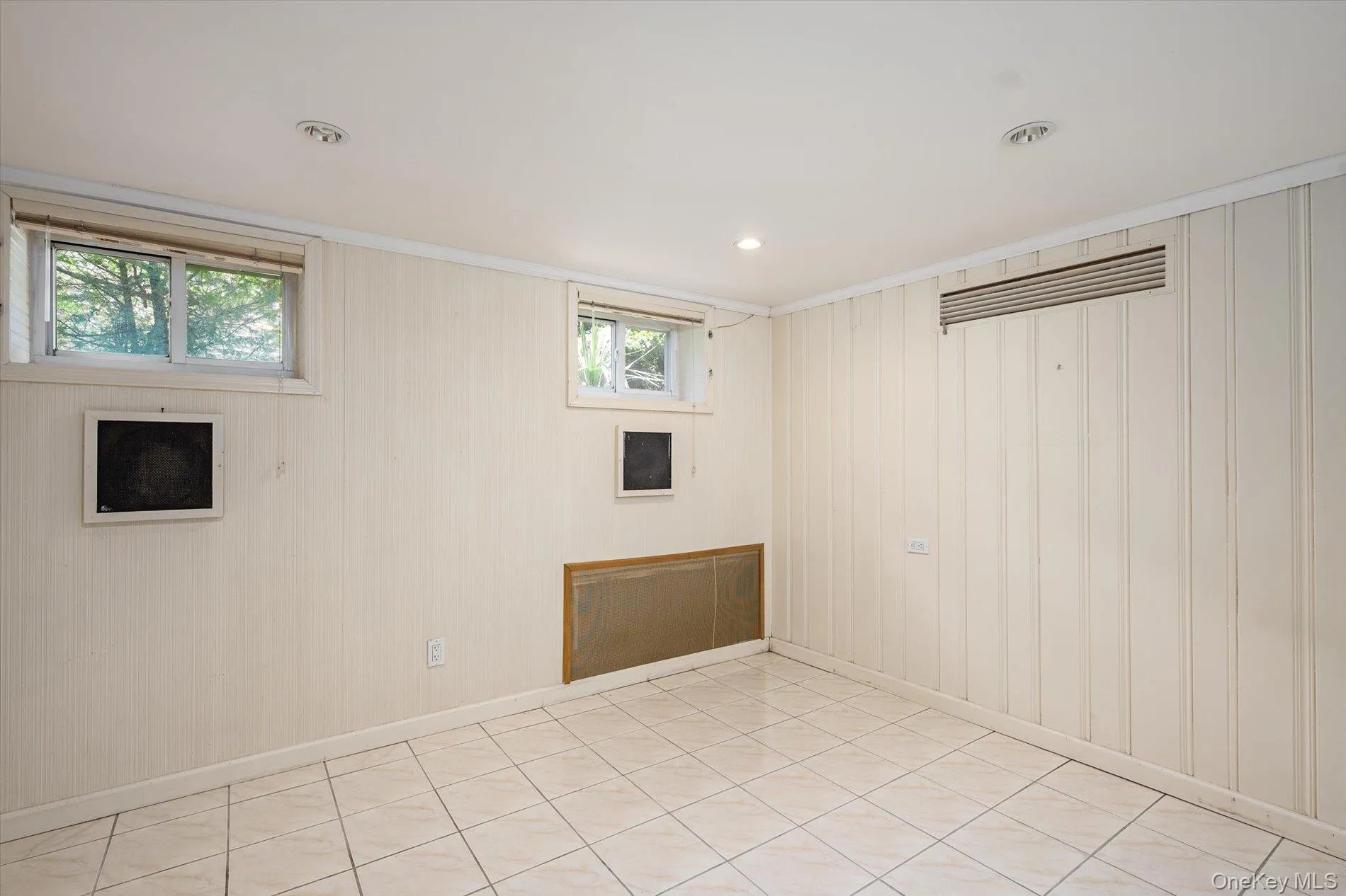 131 Stratford, North Hempstead, NY, 3 Bedrooms Bedrooms, 9 Rooms Rooms,2 BathroomsBathrooms,Residential,For Rent,Stratford,0,1038179 131 Stratford, North Hempstead, NY, 3 Bedrooms Bedrooms, 9 Rooms Rooms,2 BathroomsBathrooms,Residential,For Rent,Stratford,0,1038179