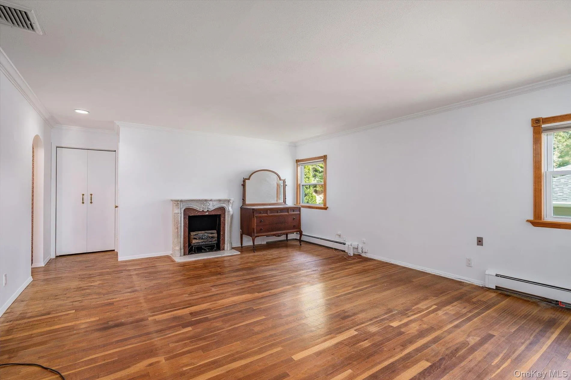 131 Stratford, North Hempstead, NY, 3 Bedrooms Bedrooms, 9 Rooms Rooms,2 BathroomsBathrooms,Residential,For Rent,Stratford,0,1038179 131 Stratford, North Hempstead, NY, 3 Bedrooms Bedrooms, 9 Rooms Rooms,2 BathroomsBathrooms,Residential,For Rent,Stratford,0,1038179