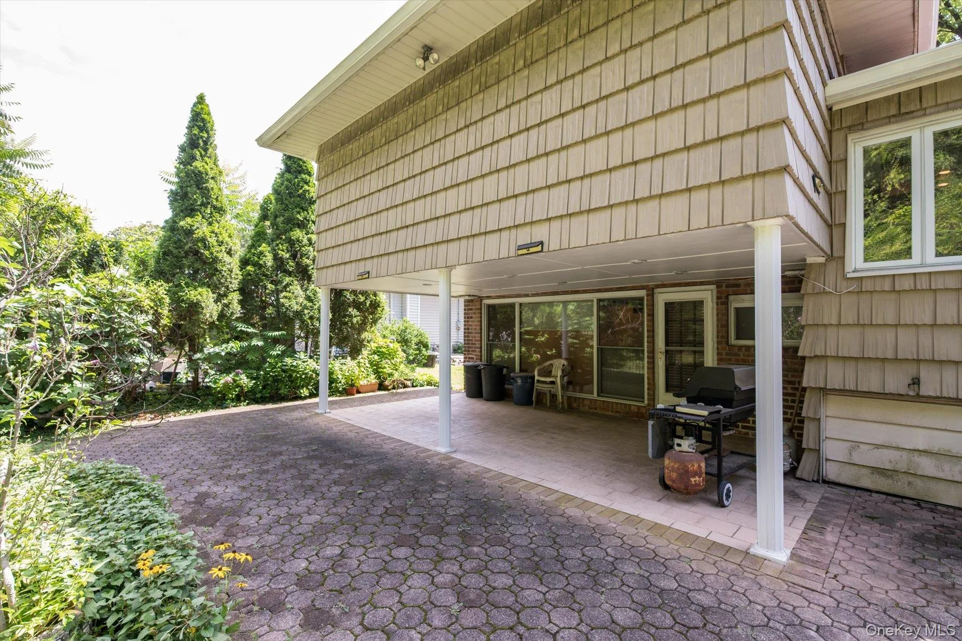 131 Stratford, North Hempstead, NY, 3 Bedrooms Bedrooms, 9 Rooms Rooms,2 BathroomsBathrooms,Residential,For Rent,Stratford,0,1038179 131 Stratford, North Hempstead, NY, 3 Bedrooms Bedrooms, 9 Rooms Rooms,2 BathroomsBathrooms,Residential,For Rent,Stratford,0,1038179