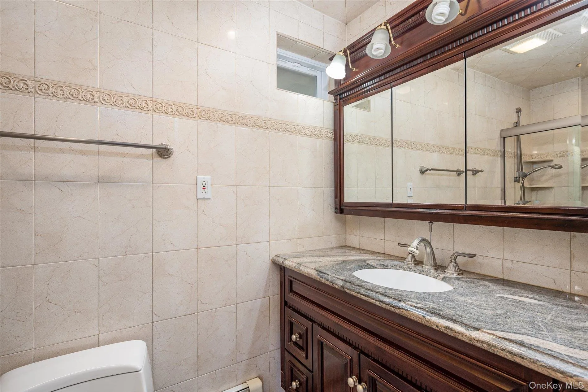 131 Stratford, North Hempstead, NY, 3 Bedrooms Bedrooms, 9 Rooms Rooms,2 BathroomsBathrooms,Residential,For Rent,Stratford,0,1038179 131 Stratford, North Hempstead, NY, 3 Bedrooms Bedrooms, 9 Rooms Rooms,2 BathroomsBathrooms,Residential,For Rent,Stratford,0,1038179