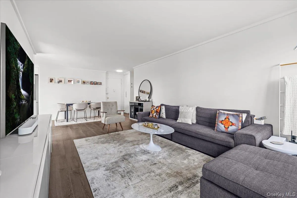 555 Kappock Street, New York, NY, 1 Bedroom Bedrooms, 4 Rooms Rooms,1 BathroomBathrooms,Residential,For Rent,Kappock,0,1038182 555 Kappock Street, New York, NY, 1 Bedroom Bedrooms, 4 Rooms Rooms,1 BathroomBathrooms,Residential,For Rent,Kappock,0,1038182