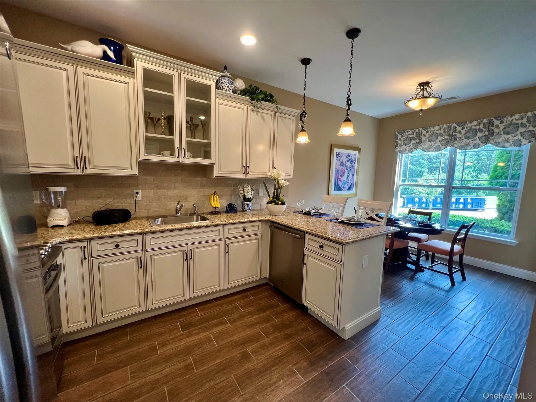 11 Willow Terrace, Brookhaven, NY, 3 Bedrooms Bedrooms, 7 Rooms Rooms,2 BathroomsBathrooms,Residential,For Rent,Willow,0,1038184 11 Willow Terrace, Brookhaven, NY, 3 Bedrooms Bedrooms, 7 Rooms Rooms,2 BathroomsBathrooms,Residential,For Rent,Willow,0,1038184