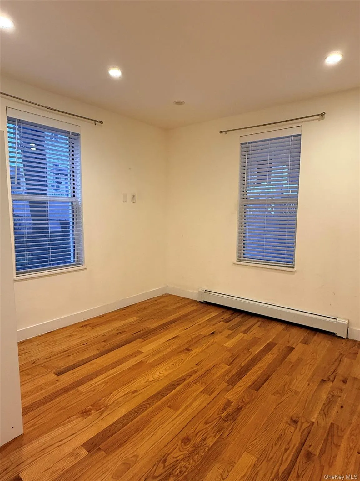 6008 Cooper Avenue, New York, NY, 3 Bedrooms Bedrooms, 6 Rooms Rooms,1 BathroomBathrooms,Residential Lease,For Rent,Cooper,0,1038185 6008 Cooper Avenue, New York, NY, 3 Bedrooms Bedrooms, 6 Rooms Rooms,1 BathroomBathrooms,Residential Lease,For Rent,Cooper,0,1038185