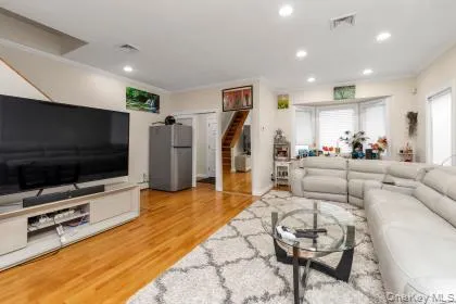 14 4th Street, North Hempstead, NY, 3 Bedrooms Bedrooms, 7 Rooms Rooms,2 BathroomsBathrooms,Residential,For Rent,4th,0,1038186 14 4th Street, North Hempstead, NY, 3 Bedrooms Bedrooms, 7 Rooms Rooms,2 BathroomsBathrooms,Residential,For Rent,4th,0,1038186