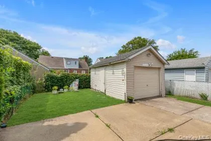 14 4th Street, North Hempstead, NY, 3 Bedrooms Bedrooms, 7 Rooms Rooms,2 BathroomsBathrooms,Residential,For Rent,4th,0,1038186 14 4th Street, North Hempstead, NY, 3 Bedrooms Bedrooms, 7 Rooms Rooms,2 BathroomsBathrooms,Residential,For Rent,4th,0,1038186