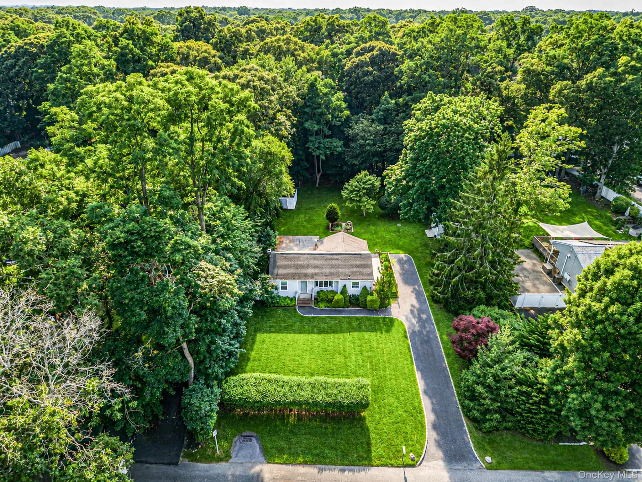 24 Oakcrest Avenue, Brookhaven, NY, 3 Bedrooms Bedrooms, 6 Rooms Rooms,1 BathroomBathrooms,Residential,For Rent,Oakcrest,0,1038189 24 Oakcrest Avenue, Brookhaven, NY, 3 Bedrooms Bedrooms, 6 Rooms Rooms,1 BathroomBathrooms,Residential,For Rent,Oakcrest,0,1038189