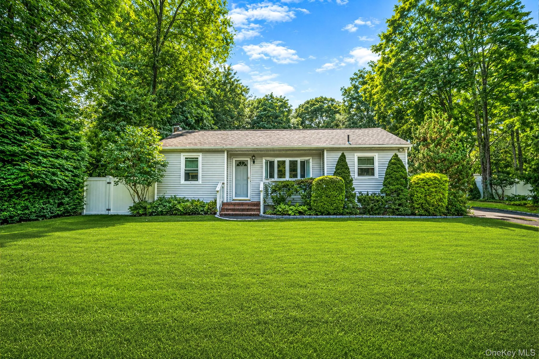 24 Oakcrest Avenue, Brookhaven, NY, 3 Bedrooms Bedrooms, 6 Rooms Rooms,1 BathroomBathrooms,Residential,For Rent,Oakcrest,0,1038189 24 Oakcrest Avenue, Brookhaven, NY, 3 Bedrooms Bedrooms, 6 Rooms Rooms,1 BathroomBathrooms,Residential,For Rent,Oakcrest,0,1038189