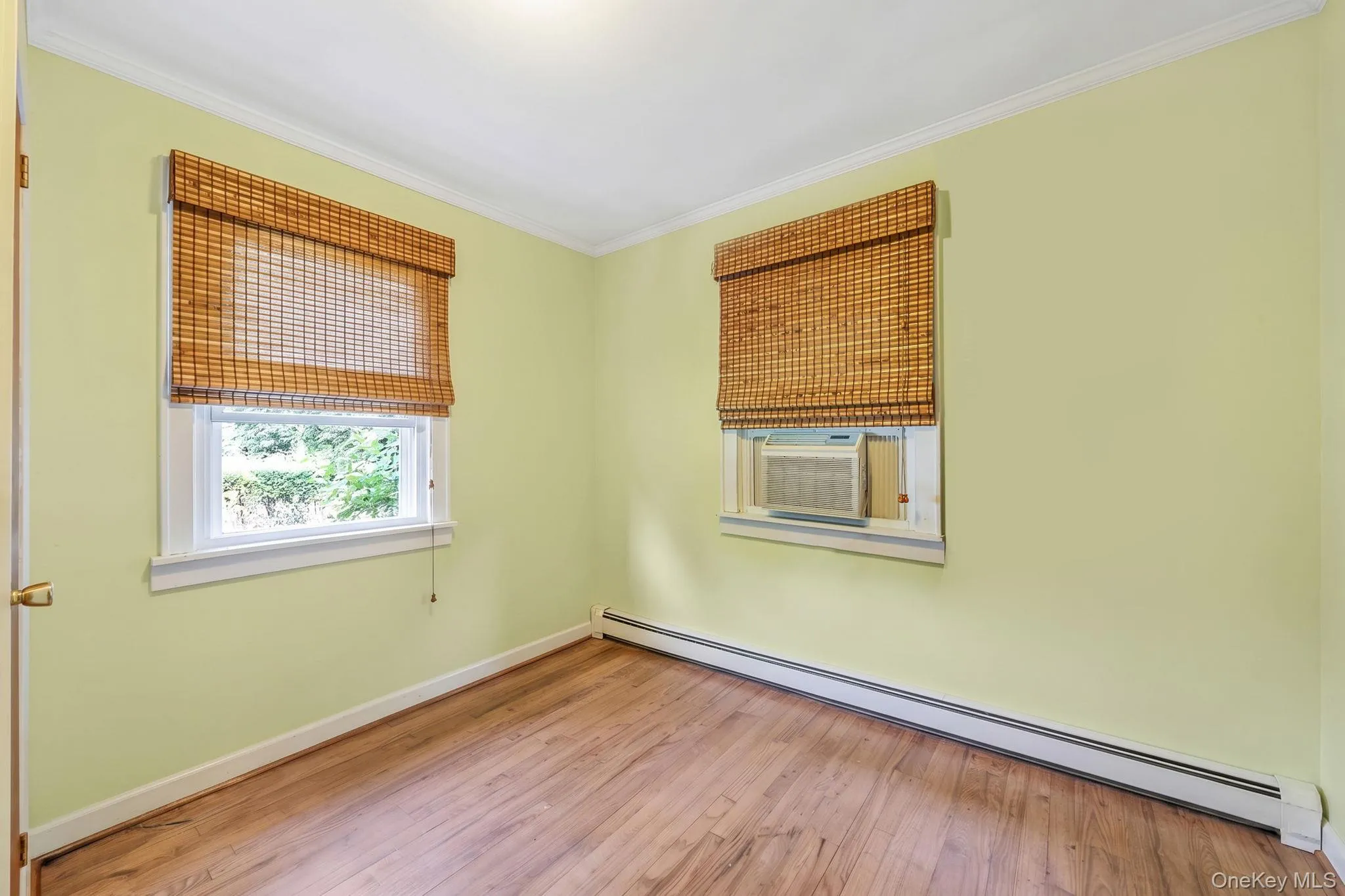 24 Oakcrest Avenue, Brookhaven, NY, 3 Bedrooms Bedrooms, 6 Rooms Rooms,1 BathroomBathrooms,Residential,For Rent,Oakcrest,0,1038189 24 Oakcrest Avenue, Brookhaven, NY, 3 Bedrooms Bedrooms, 6 Rooms Rooms,1 BathroomBathrooms,Residential,For Rent,Oakcrest,0,1038189