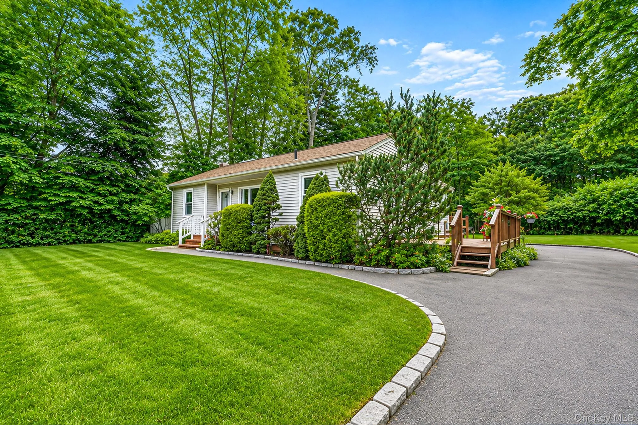 24 Oakcrest Avenue, Brookhaven, NY, 3 Bedrooms Bedrooms, 6 Rooms Rooms,1 BathroomBathrooms,Residential,For Rent,Oakcrest,0,1038189 24 Oakcrest Avenue, Brookhaven, NY, 3 Bedrooms Bedrooms, 6 Rooms Rooms,1 BathroomBathrooms,Residential,For Rent,Oakcrest,0,1038189